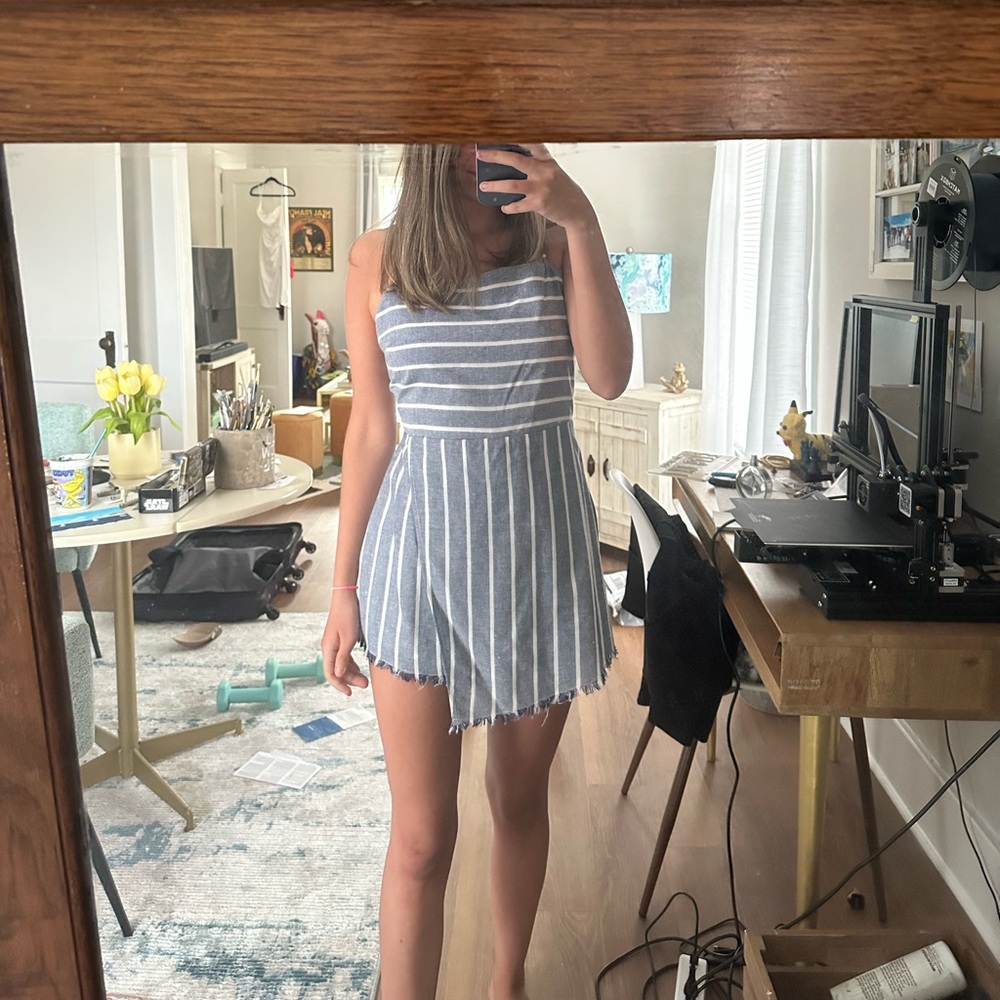 Romper - Picture 2 of 5